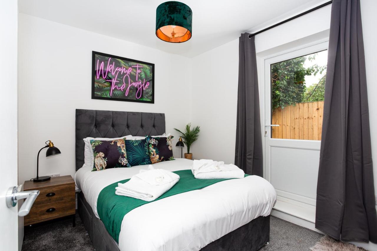 The Old Station Apartments By Sorted Stay Southend-on-Sea Exterior photo